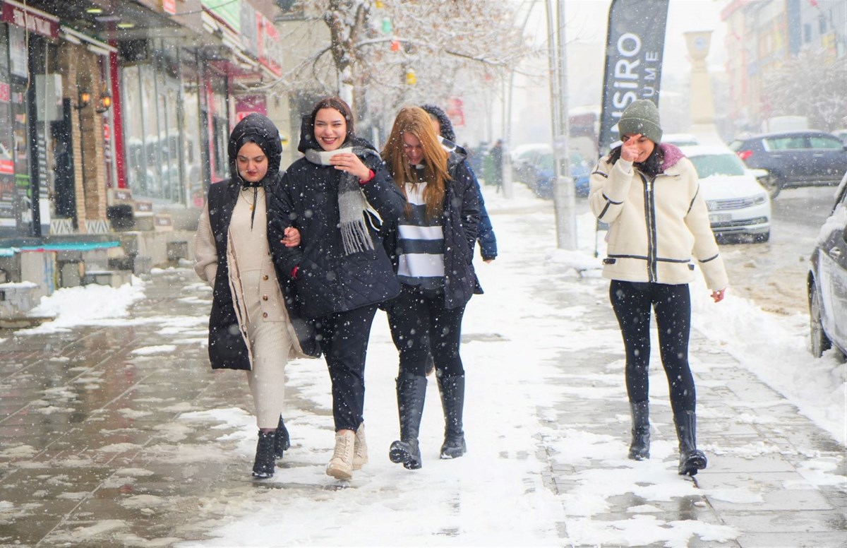 Muş Beyazdı: Köyün 15 Sokağı Ulaşım için Kapalı - görsel 3