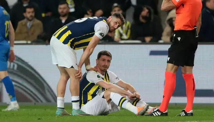 Fenerbahçe, Mert Hakan Yandaş’ın ameliyat olduğunu açıkladı