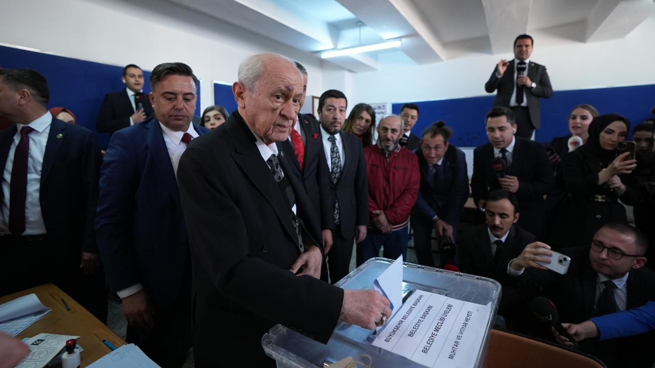 MHP lideri Bahçeli oyunu kullandı