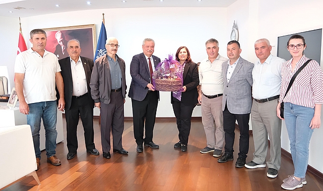 Efeler Ziraat Odası Başkanı Mehmet Kendirlioğlu, Aydın Büyükşehir Belediye Başkanı Özlem Çerçioğlu'na nezaket ziyaretinde bulundu - GÜNDEM